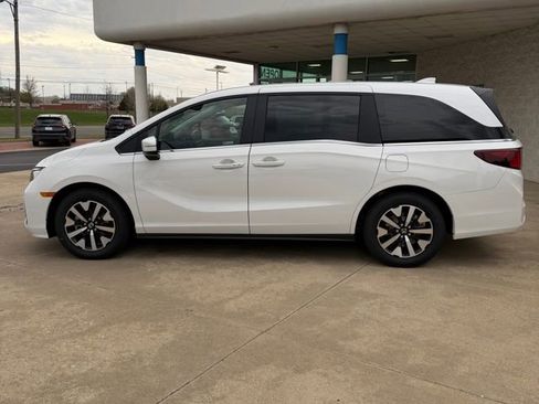 New 2026 Honda Odyssey EX-L image 2