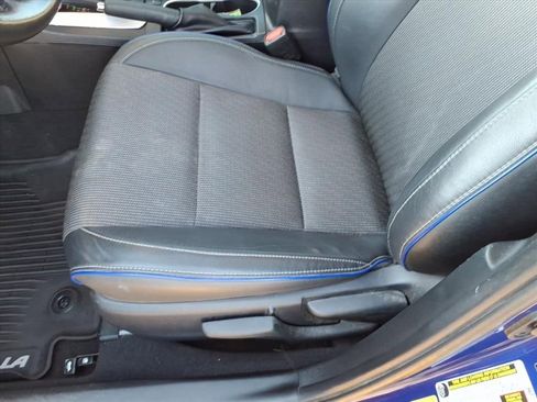 Used 2019 Toyota Corolla SE w/ SE Premium Package image 23