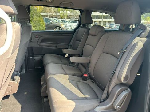 Used 2018 Honda Odyssey EX image 16