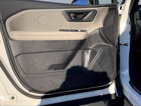 Certified 2026 Subaru Forester Premium image 17