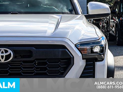 Used 2024 Toyota Tacoma TRD Off-Road image 15