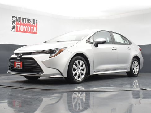Used 2024 Toyota Corolla LE FWD image 30