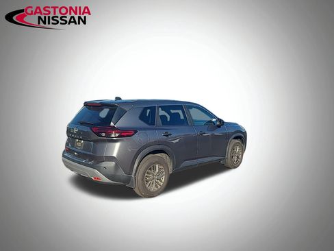 Used 2023 Nissan Rogue S image 9