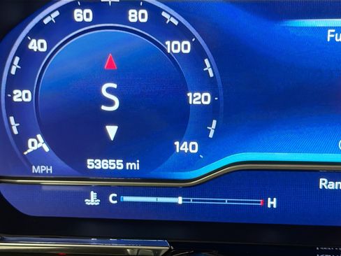 Used 2023 Chevrolet Silverado 1500 LT w/ Safety Package AWD/4WD image 8