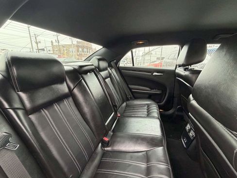 Used 2019 Chrysler 300 S image 25