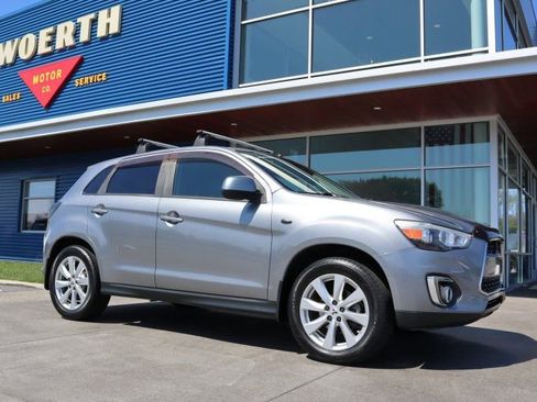 Used 2015 Mitsubishi Outlander Sport ES image 1