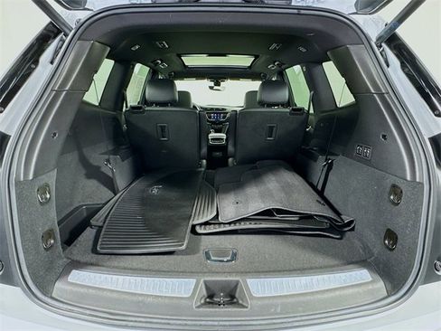 Used 2024 Cadillac XT6 Sport w/ Technology Package image 28
