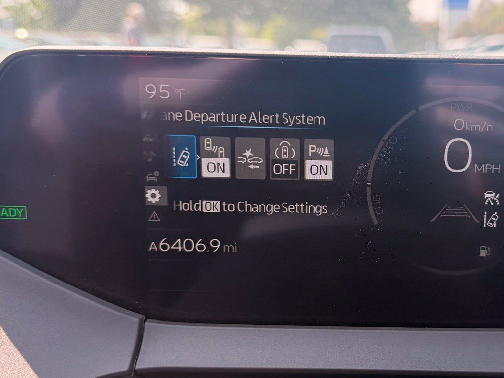 Used 2026 Toyota Prius LE FWD image 15
