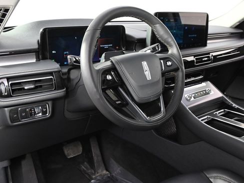 New 2025 Lincoln Aviator AWD w/ Equipment Group 101A image 12