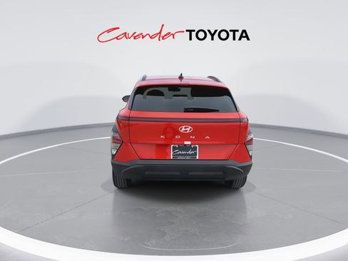 Used 2025 Hyundai Kona SEL FWD image 7
