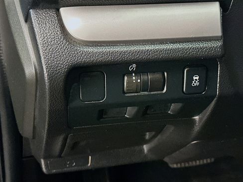 Used 2015 Subaru Forester 2.5i w/ Alloy Wheel Package image 17