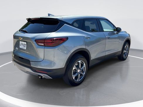 Used 2025 Chevrolet Blazer LT AWD/4WD image 8