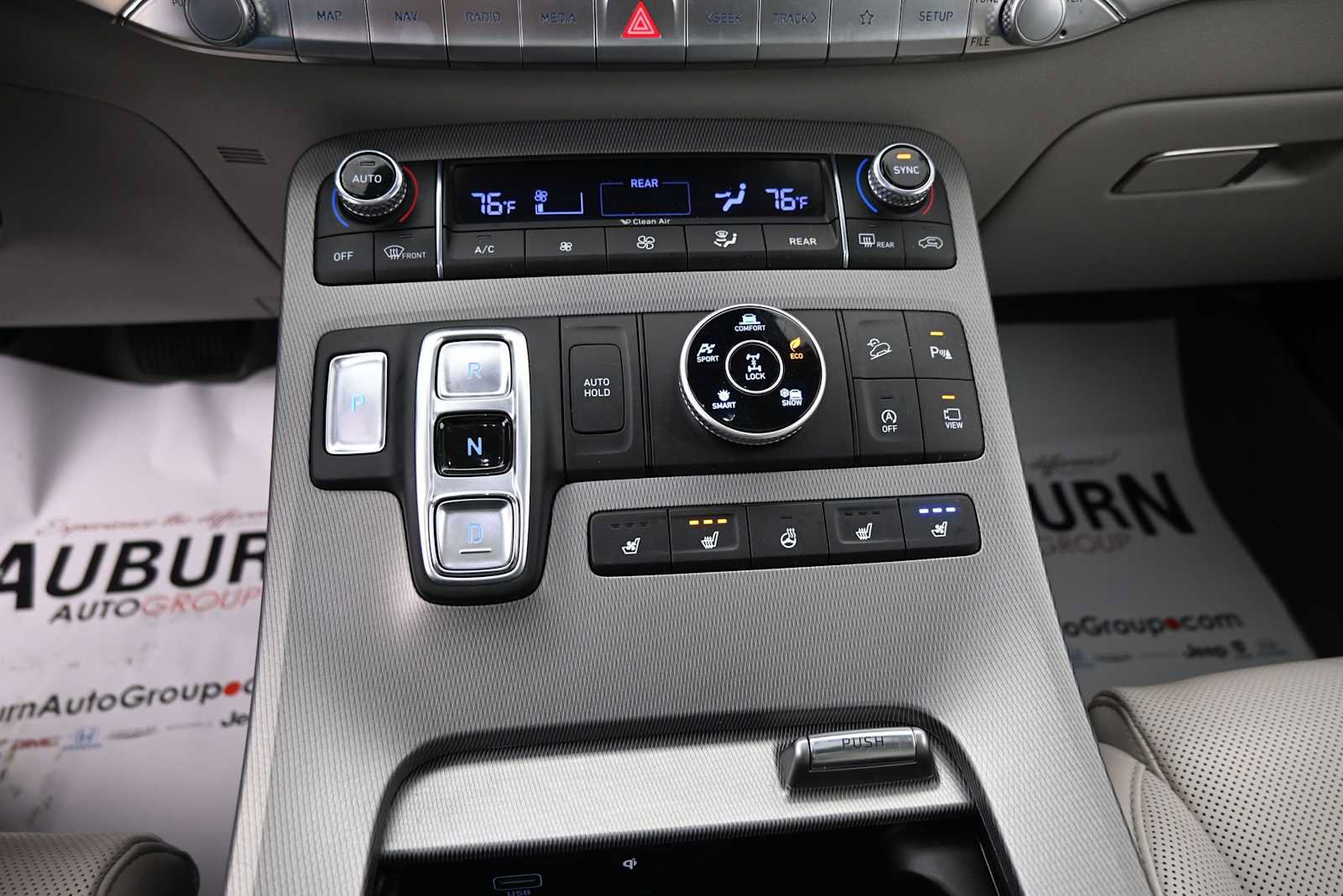 Used 2022 Hyundai Palisade Calligraphy w/ Winter Package AWD/4WD image 9