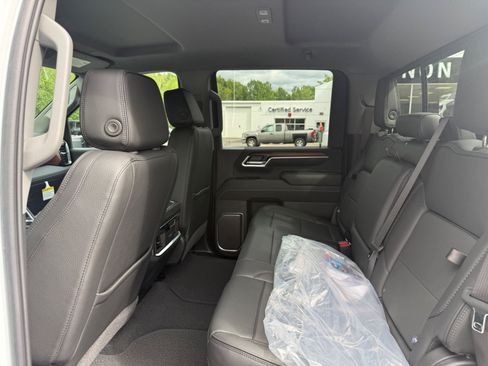 New 2026 GMC Sierra 2500 Denali AWD/4WD image 17