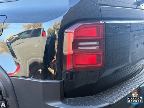 Used 2024 Toyota Land Cruiser image 9