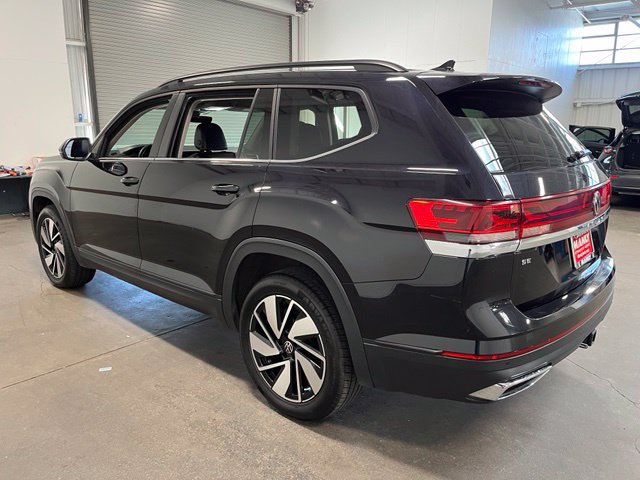 Used 2025 Volkswagen Atlas SE FWD image 5