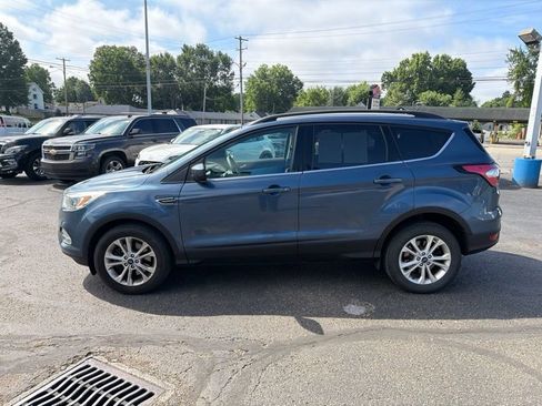 Used 2018 Ford Escape SE AWD/4WD image 4