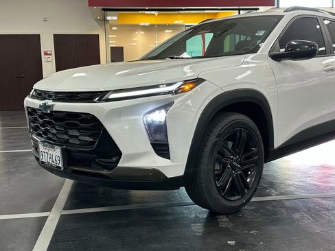 Used 2024 Chevrolet Trax ACTIV w/ Driver Confidence Package image 11