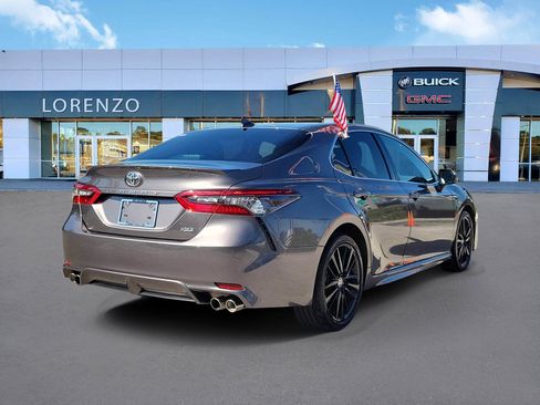 Used 2023 Toyota Camry XSE FWD image 5
