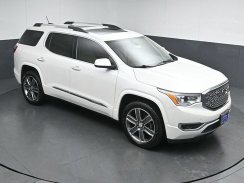 Used 2019 GMC Acadia Denali w/ Technology Package FWD image 46