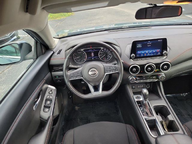 Used 2025 Nissan Sentra SR FWD image 9
