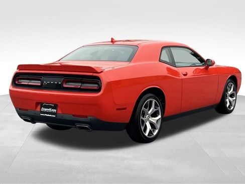 Used 2016 Dodge Challenger SXT Plus image 7
