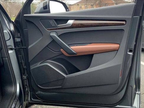 Used 2018 Audi Q5 2.0T Premium Plus w/ Premium Plus Package image 23