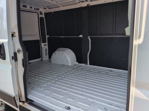 Used 2025 RAM ProMaster 2500 w/ Convenience Group FWD image 29