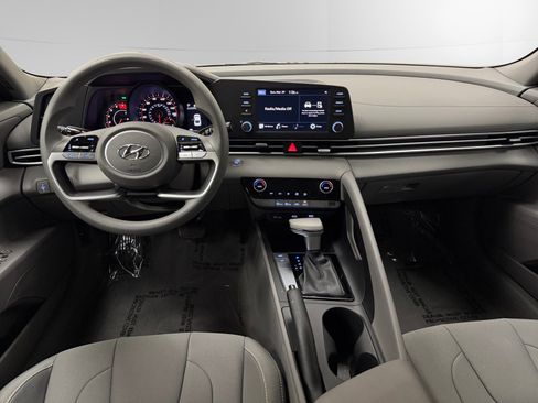 Certified 2023 Hyundai Elantra SEL image 10