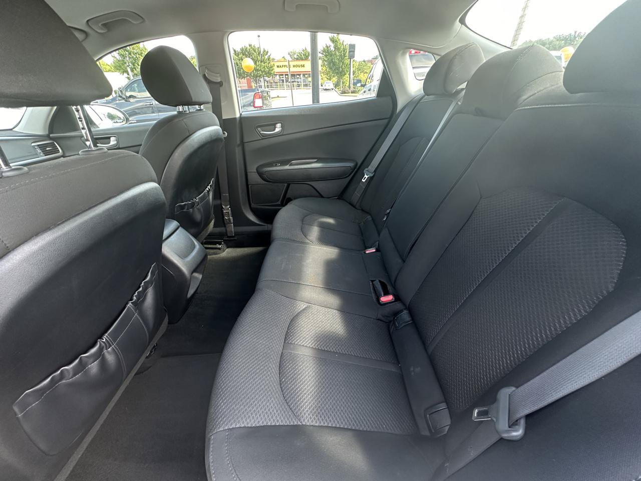 Used 2017 Kia Optima LX FWD image 9