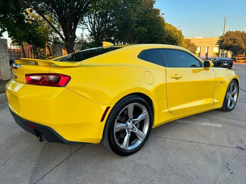 Used 2017 Chevrolet Camaro SS RWD image 6