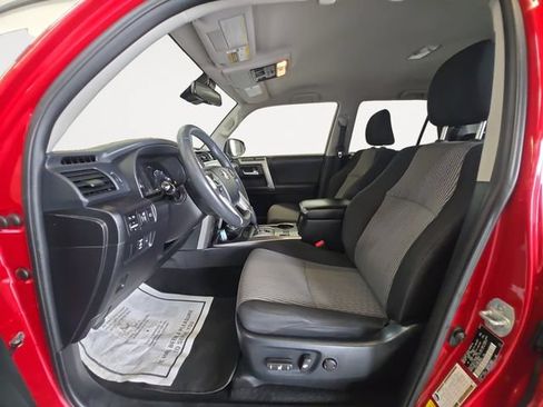Used 2022 Toyota 4Runner SR5 AWD/4WD image 11