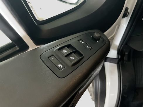 Used 2025 RAM ProMaster 3500 w/ Convenience Group FWD image 18