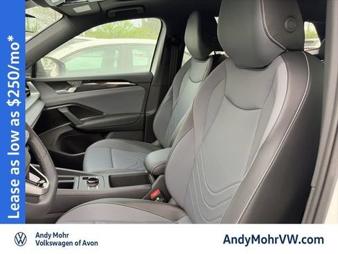 New 2026 Volkswagen Tiguan SE R-Line AWD/4WD image 7