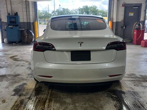 Used 2021 Tesla Model 3 Standard Range Plus RWD image 5