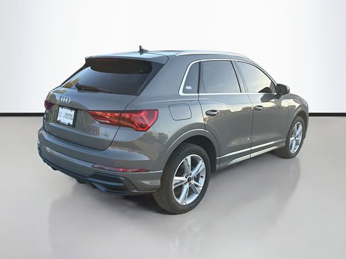 Used 2021 Audi Q3 2.0T Premium w/ Convenience Package image 3