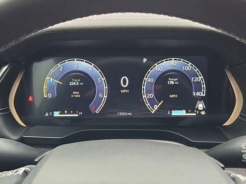 Used 2023 Jeep Grand Cherokee Limited image 24