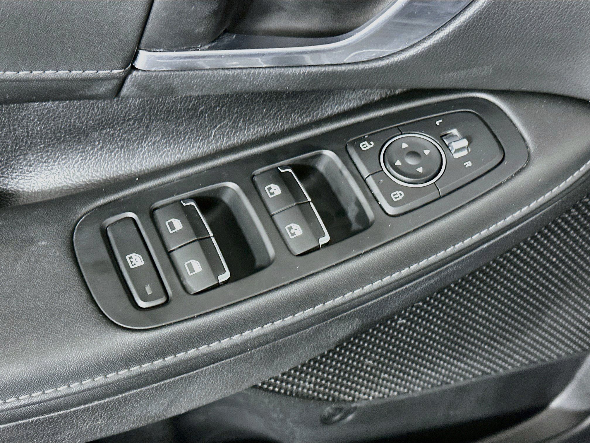 Used 2020 Hyundai Sonata Limited FWD image 15