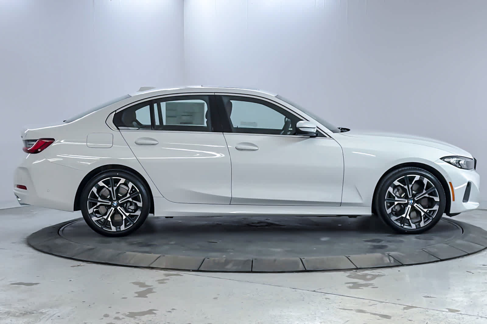 Used 2026 BMW 330i Sedan RWD image 8