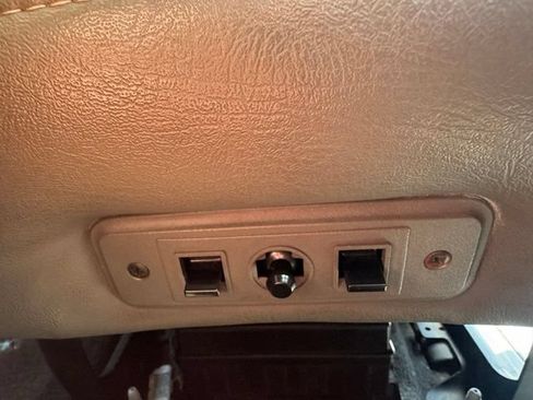 Used 2019 Chevrolet Express 3500 LT w/ LT Preferred Equipment Group RWD image 16