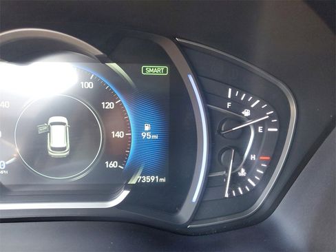 Used 2020 Hyundai Santa Fe Limited image 27