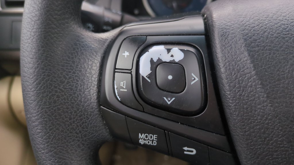 Used 2016 Toyota Camry LE FWD image 18