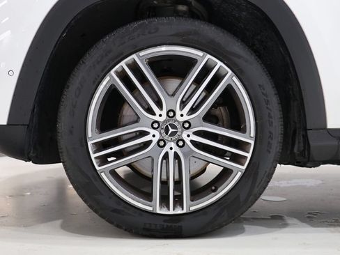Used 2026 Mercedes-Benz GLS 450 4MATIC image 9