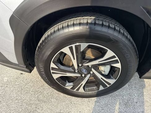 Certified 2025 Subaru Crosstrek 2.5i Premium AWD/4WD image 10
