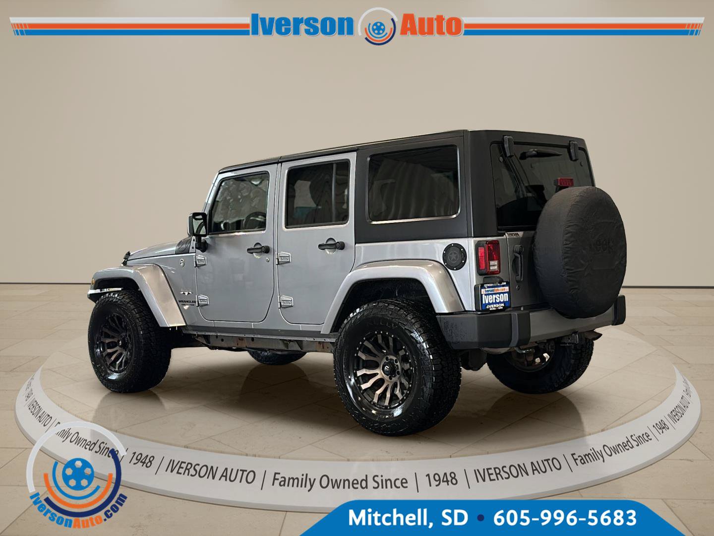 Used 2016 Jeep Wrangler Unlimited Sahara w/ Connectivity Group AWD/4WD image 5