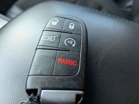 Used 2020 Jeep Grand Cherokee Altitude RWD image 32