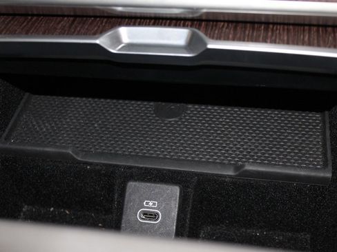 Used 2024 Land Rover Range Rover SE image 28