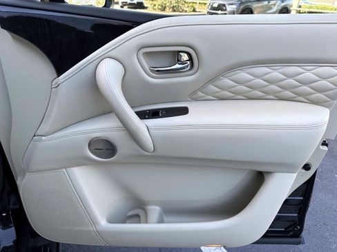 Used 2024 INFINITI QX80 Sensory image 13