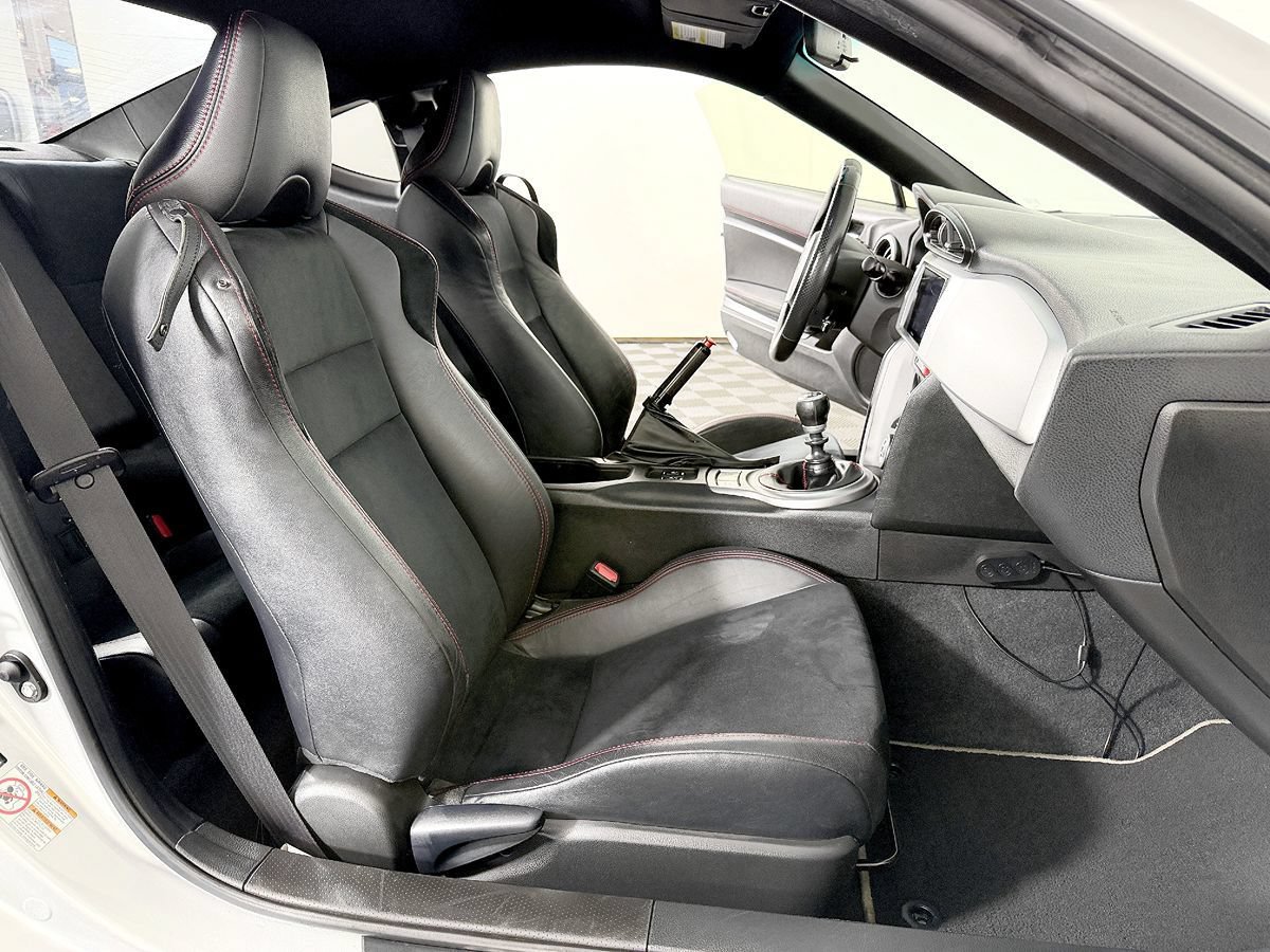 Used 2014 Subaru BRZ Limited RWD image 35