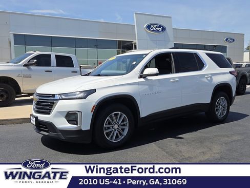 Used 2022 Chevrolet Traverse LT FWD image 1